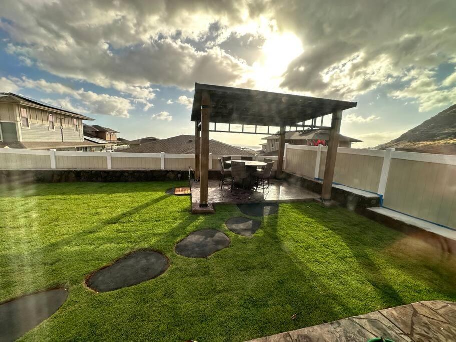 New 4 Bedroom Home With Ocean And Gorgeous Mountain Views In The Gated Community Of Mauna Olu Waianae Dış mekan fotoğraf
